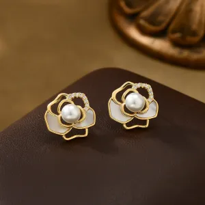 Retro French Pearl Stud Women's Light Luxury Shell Petal Earrings